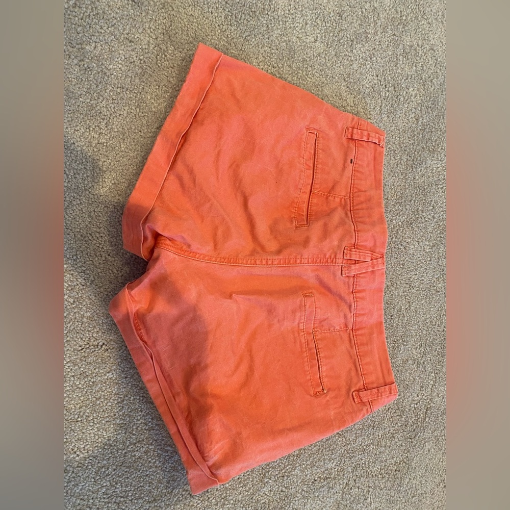 Super fun a cute khaki shorts.